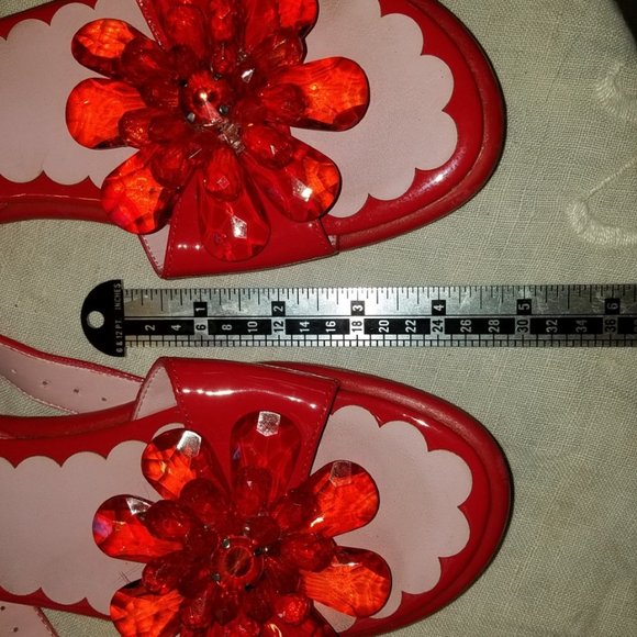 Zara red patent leather sandals huge lucite flower embellishment - Picture 3 of 6